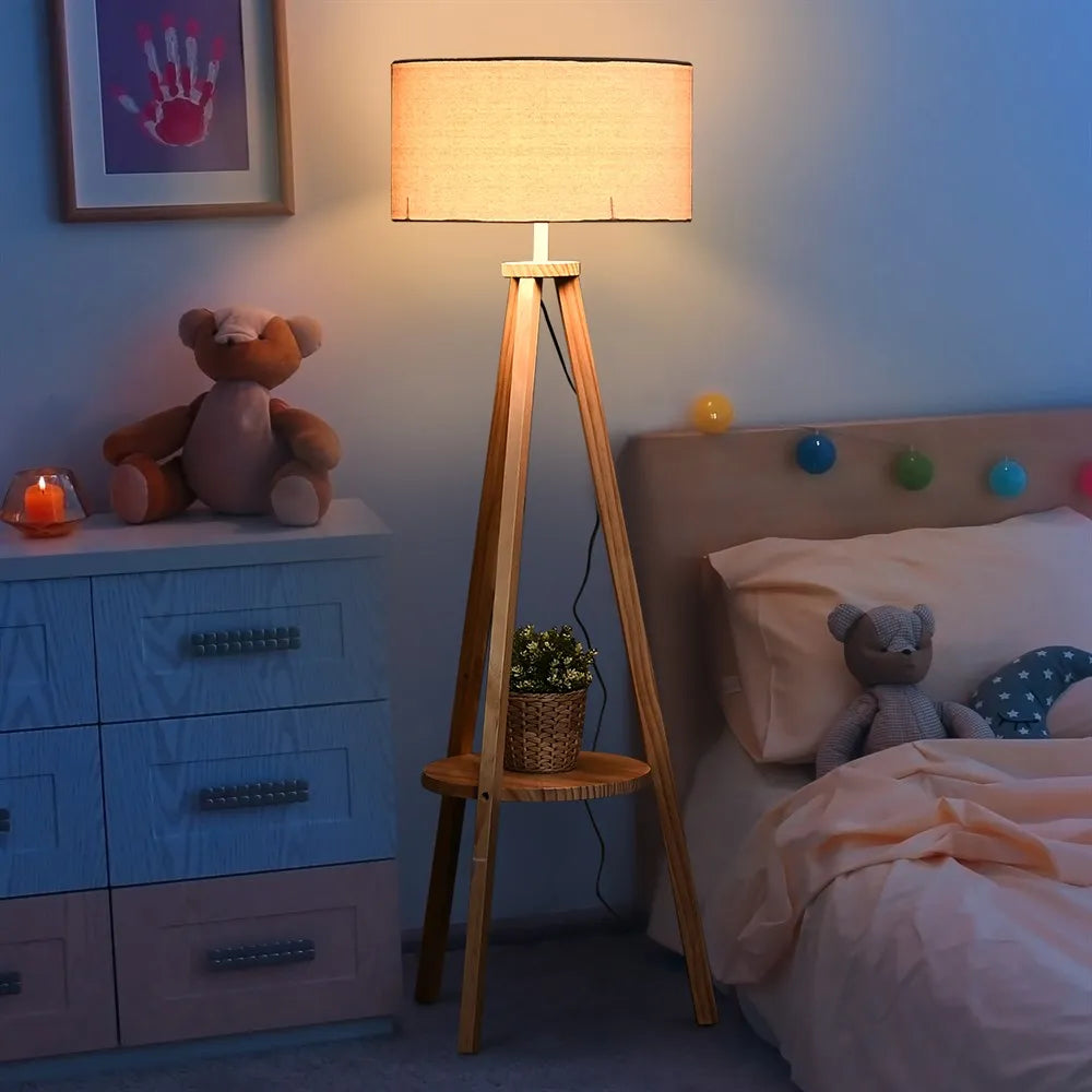 Lámpara de pie con estante