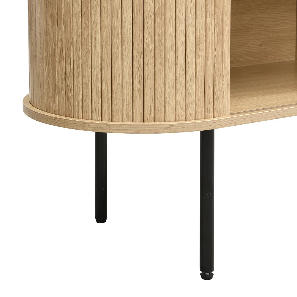 Aparador con puertas enrollables