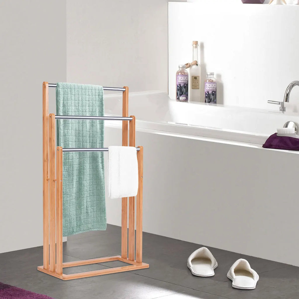 Toallero de pie de bambú y acero
