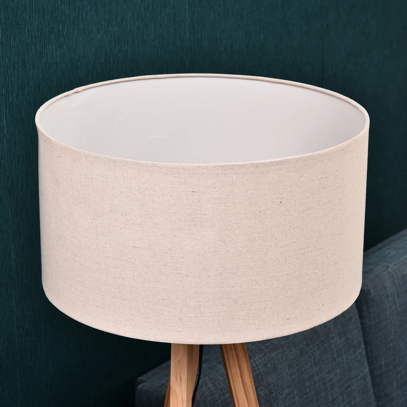 Lámpara de pie con estante