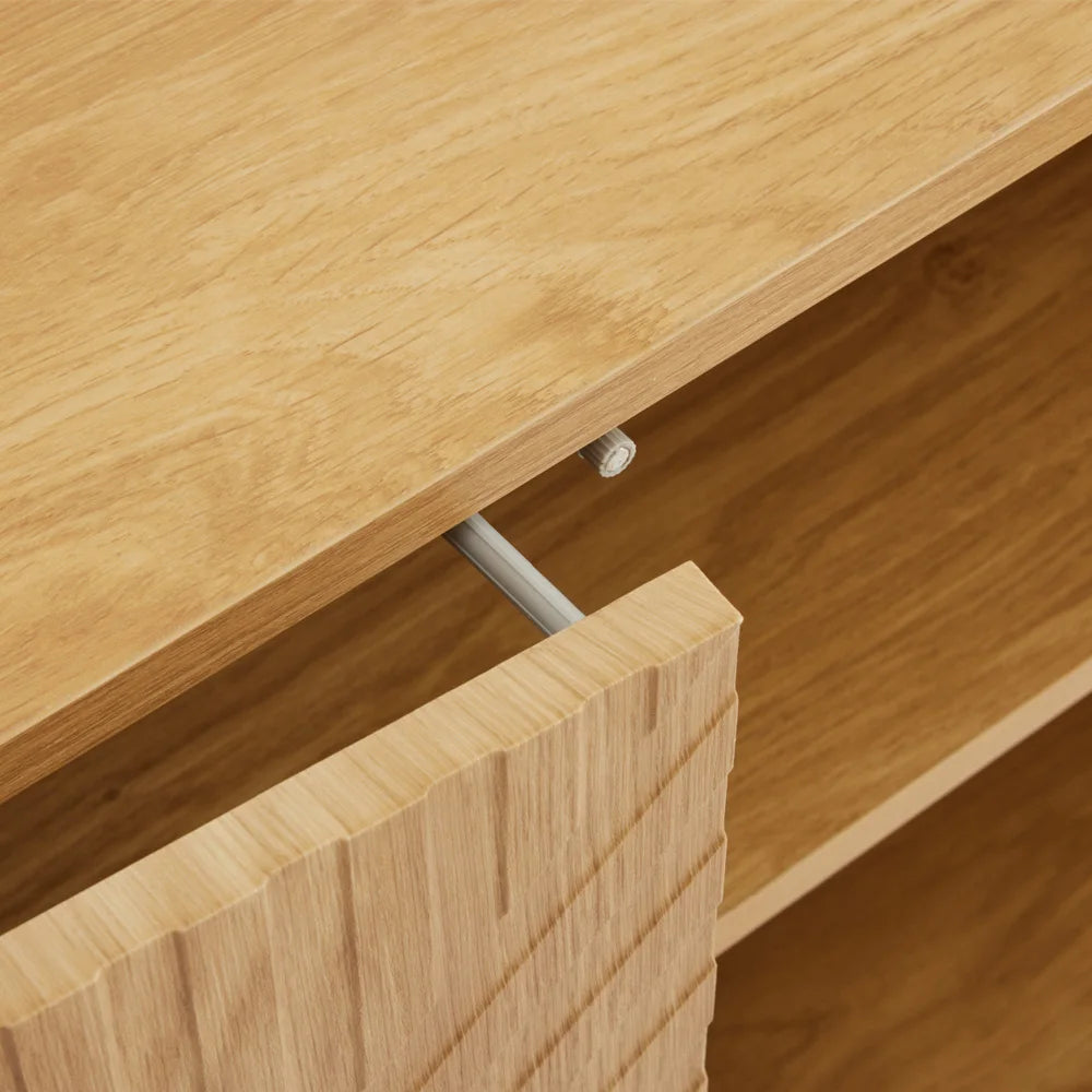 Aparador con cajones y puertas