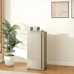 Armario metálico con estantes regulables